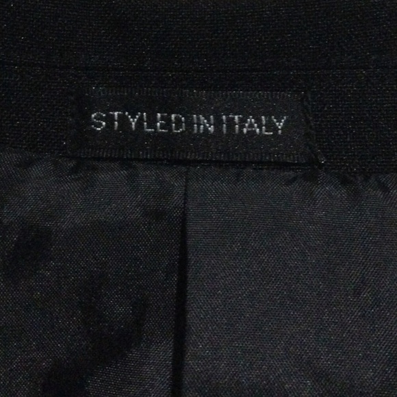 Cigliano Elegant Italian Formal Black Suit - Picture 3 of 7